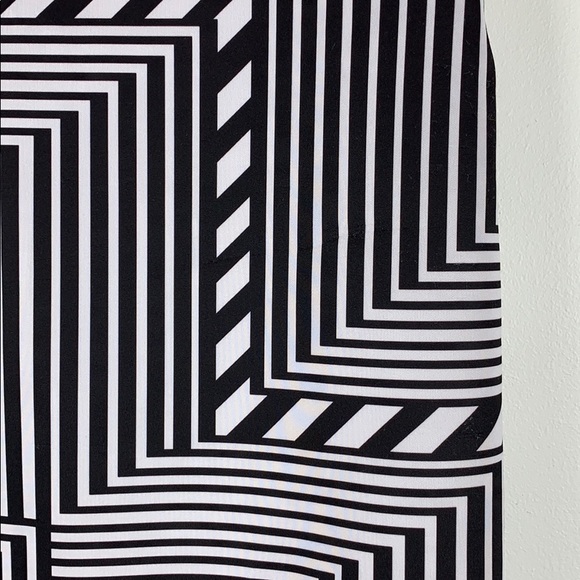 XOXO Pencil Skirt With Geometric Pattern - Picture 2 of 4